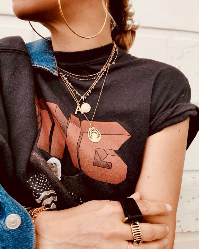 The t-shirt Anine Bing worn by Audrey Lombard on the account Instagram of @audreylombard