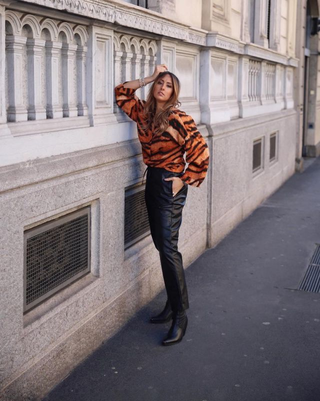 Cow­boy leather an­kle boots of Elisa Taviti on the Instagram account @elisataviti
