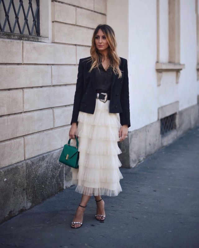 Women heels of Elisa Taviti on the Instagram account @elisataviti