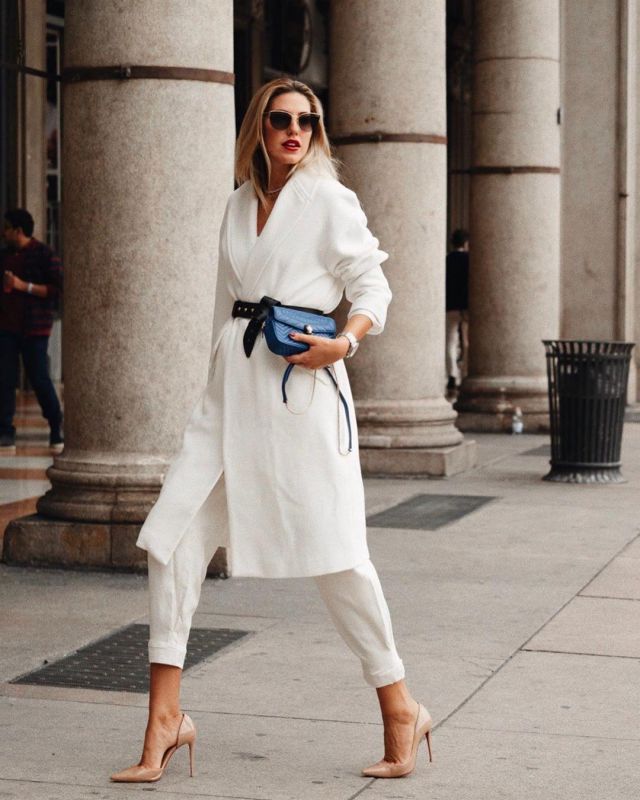 Zara pantalon blanc de Carla Hinojosa sur l'Instagram account @carlahinojosar