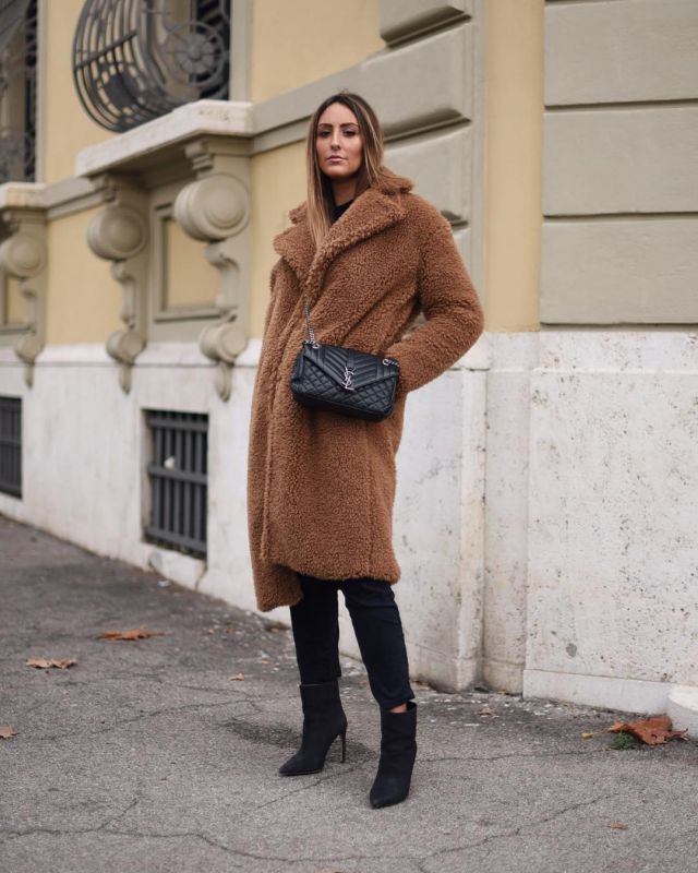 Black Boots of Elisa Taviti on the Instagram account @elisataviti