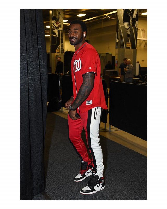 Sneakers Jordan 1 Retro High "Not for Resale" Varsity Red of John Wall, on the account Instagram of @leaguefits