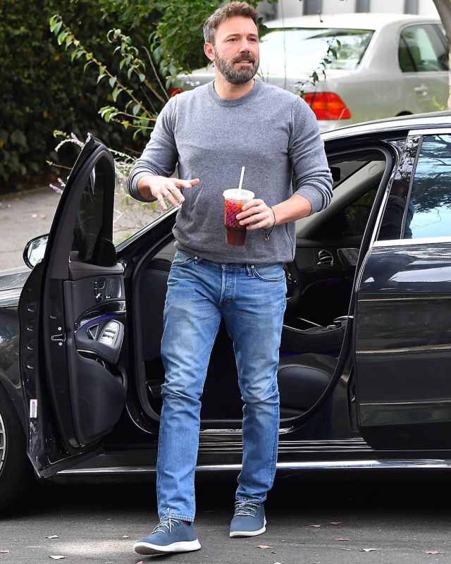 Allbirds Wool Runners in Midnight Blue worn by Ben Affleck Pacific ...