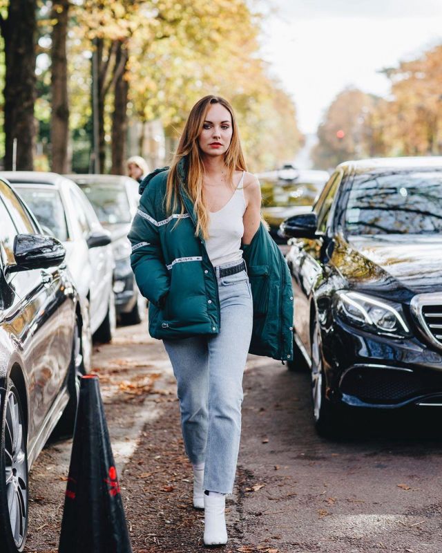 Blouson vert lacoste de Ophélie Duvillard sur le compte Instagram de @opheduvillard