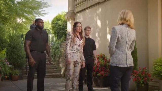 Rose Floral-Print Pantalon porté par Fallon Carrington (Elizabeth Gillies) dans la Dynastie Saison 3 Épisode 4