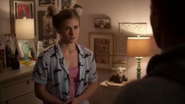 Kate spade Short Pajama Set worn by Paige (Jenna Boyd) in Atypical Season 3  Episode 1 | Spotern