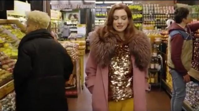 Fendi Silk from Mi­di Skirt worn by Lexi (Anne Hathaway) in Modern Love Season 01 Episode 03
