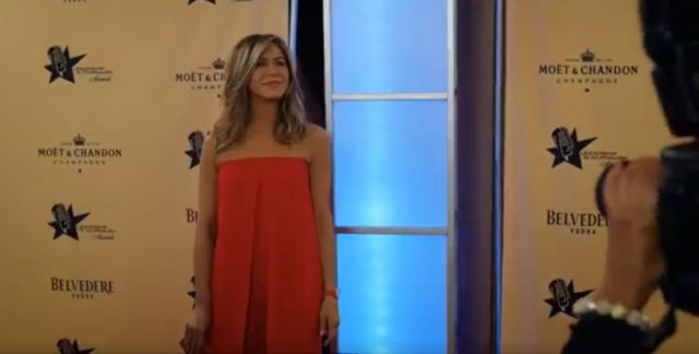 Valentino robe Bustier Jambe Large Combinaison en Soie porté par Alex Levy (Jennifer Aniston) dans L'émission du Matin de la Saison 01 Épisode 02