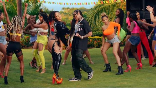 Louis Vuitton LV Trainer Sneaker Low Black Grey of Tyga in the music video Shenseea - Blessed (feat. Tyga) (Official Music Video)