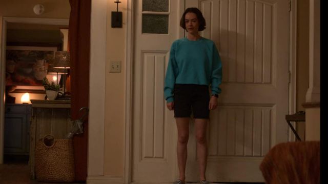 Bleu Turquoise Raglan Sweat-shirt porté par Casey Gardner (Brigette Lundy-Paine) Atypique (S03E09)