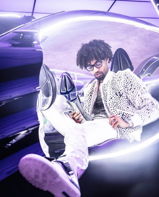 Rick Owens Birkenstock Botas de cuero rotterhiker blancas y plateadas metálicas de PnB Rock en la cuenta de Instagram @pnbrock