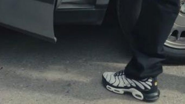 Nike Sneak­ers worn by ScHoolboy Q in the YouTube video ScHoolboy Q - Numb Numb Juice