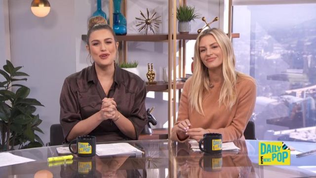 The Row Or­ange Wool-Cash­mere Sweater worn by Morgan Stewart on E! News November 6, 2019