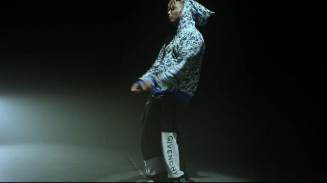 Louis Vuitton Grey Monogram Boyhood Puffer Jacket worn by Juice Wrld in his  Bandit music video feat. NBA Youngboy
