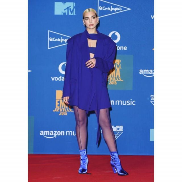 Jimmy Choo Mi­ca 100 Boots of Dua Lipa on the Instagram account @dualipa November 3, 2019