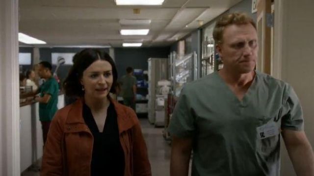 Tan/orange Utility Jacket worn by Dr. Amelia Shepherd (Caterina Scorsone) in Grey's Anatomy Season 16 Episode 07