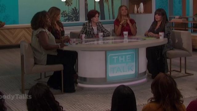 Who What Wear at Target Ruffle Sleeveless Cowl Neck Front Button-Down Blouse worn by Sheryl Underwood on The Talk November 7, 2019