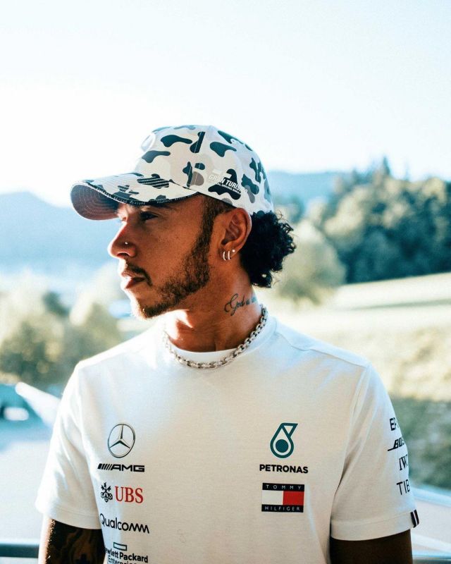 Cap camouflage Mercedes AMG Petronas LH 2019 Lewis Hamilton on his account Instagram @lewishamilton