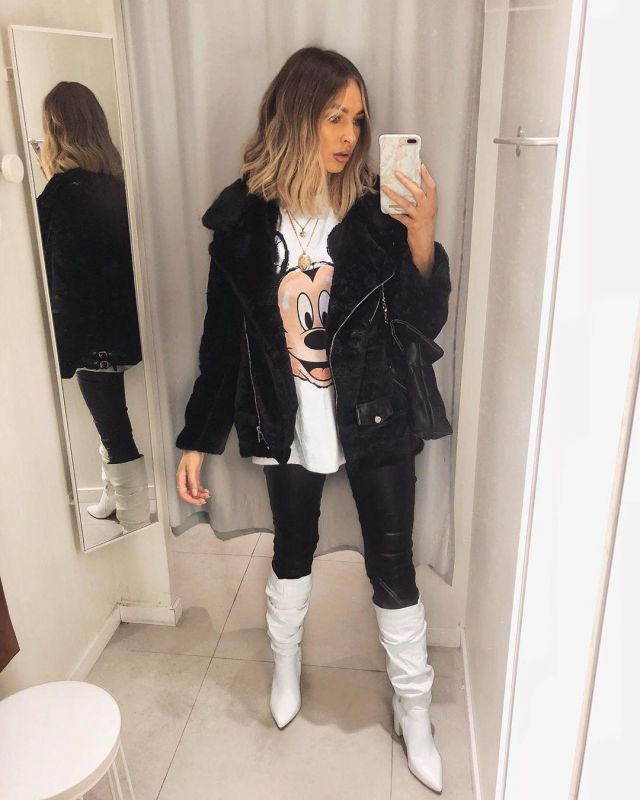 Miss empire Bel­la Black Faux Fur Avi­a­tor Jack­et of Alexx Coll on the Instagram account @alexxcoll
