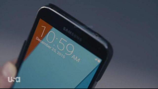 Smartphone Samsung de Darlene (Carly Chaikin) dans Mr. Robot (S04)