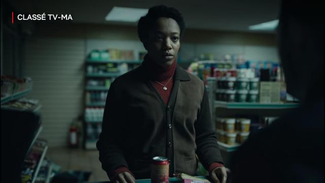 Sweater turtleneck burgundy Bonnie (Naomi Ackie) in The End of the F***ing World (S02E01)