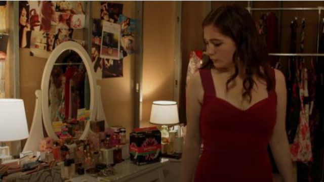 Herve Leger Burgundy Pink Ruched Dress worn by Debbie Gallagher (Emma Kenney) in Shameless Season 10 Episode 01