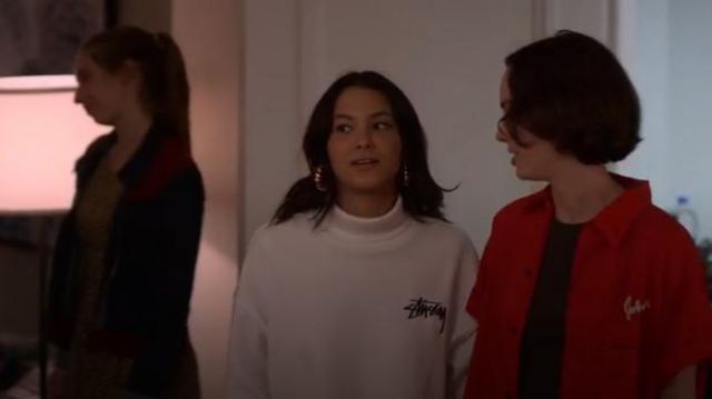 Stussy White Weller Fleece Turtleneck Sweatshirt worn by Izzie (Fivel Stewart) in Atypical Season 3 Episode 9