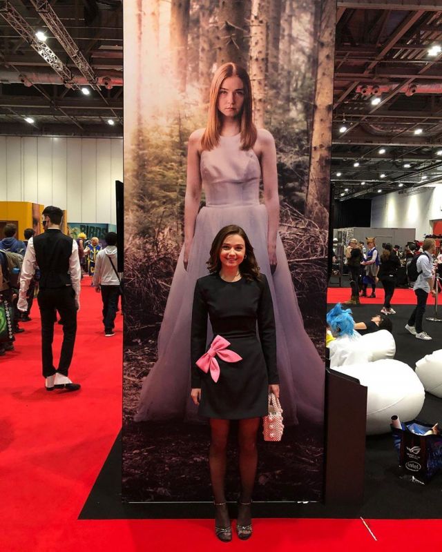 Winslow Long Sleeve Mini Dress worn by Jessica Barden on the Instagram account @jessybarden
