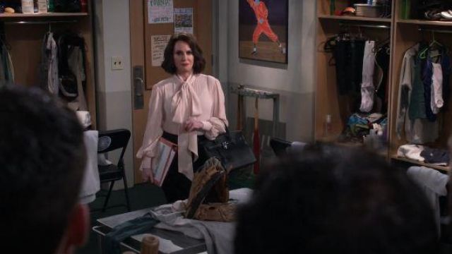 Hermes Black Hand Bag Togo worn by Karen Walker (Megan Mullally) in Will & Grace Season 03 Episode 03