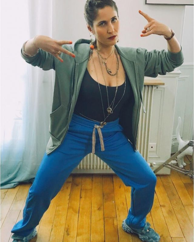 The hoody khaki worn by Joséphine Draï on the account Instagram of @josephineose