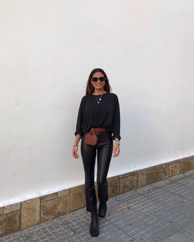 Cuir Noir Bottes de Maria Teresa Valdes sur l'Instagram account @marvaldel