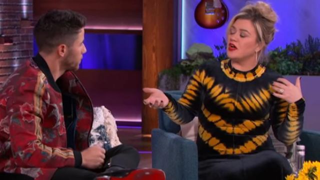Proenza schouler Tie Dye Vel­vet Long Sleeve Dress worn by Kelly Clarkson on The Kelly Clarkson Show November 14, 2019