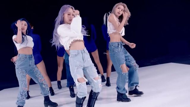 Ripped light wash jeans of Moonbyul in [MV] 마마무(MAMAMOO) - HIP