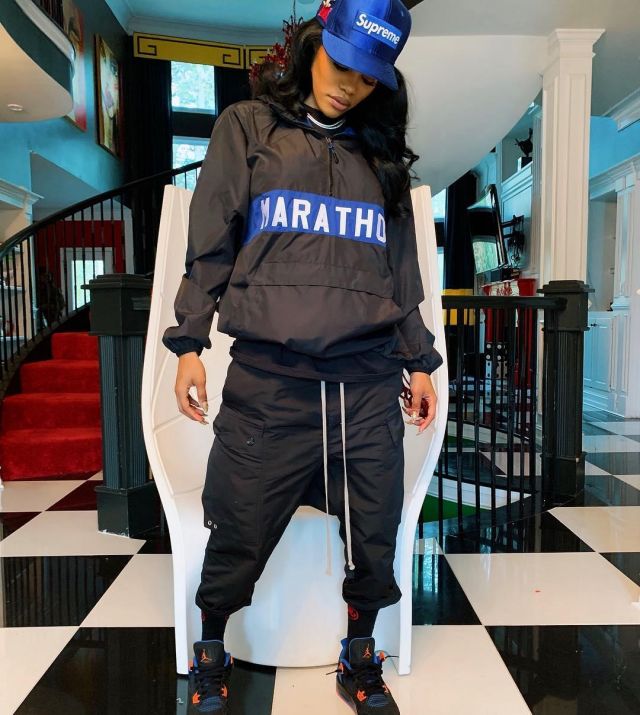 The Hat Blue Supreme Teyana Taylor On The Account Instagram Of Teyanataylor Spotern