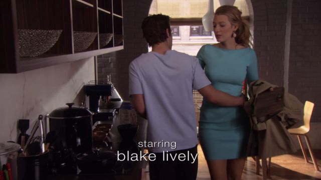 Le robe bleue turquoise Blumarine de Serena van der Woodsen (Blake Lively) dans Gossip Girl (S03E20)