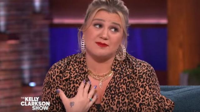 Michael kors collection Wrap-effet léopard crêpe de chine de soie robe portée par Kelly Clarkson sur L'Kelly Clarkson Spectacle le 15 novembre 2019