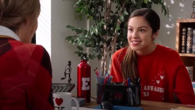 LnA Red Love Affair Sweatshirt worn by Nini (Olivia Rodrigo) in High School Musical: The Musical: The Series Season 1 Episode 2
