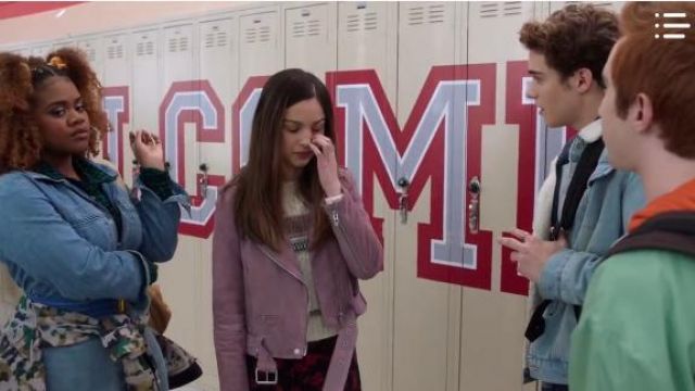 Blank Nyc Purple Suede Veste portée par Nini (Olivia Rodrigo) dans High School Musical: La Musique: La Série Season01 Episode01
