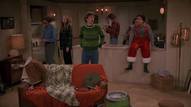 Suéter verde usado por Eric Forman (Topher Grace) como se ve en That '70s Show (S03E09)