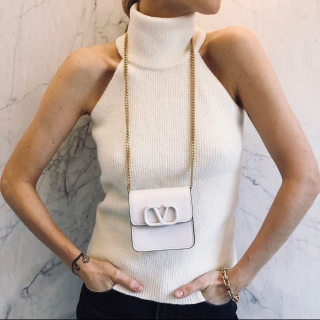 Le blanc Valentino sac à main de Pernille Teisbæk sur l'Instagram account @pernilleteisbaek