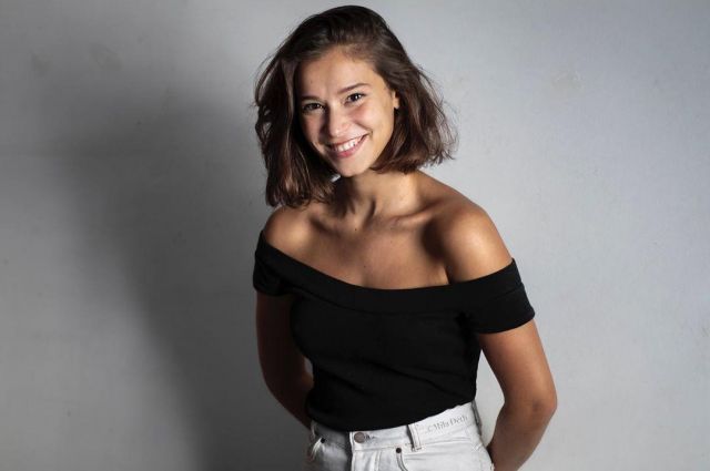Top noir bardot de Léa Lopez sur le compte Instagram de @lea_lop_ez