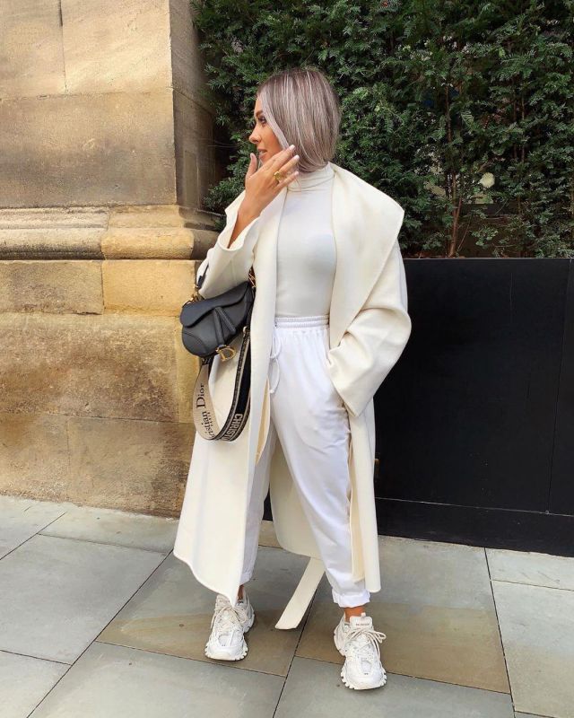 White Sweater of Natalia Kurda on the Instagram account @nataliakurda