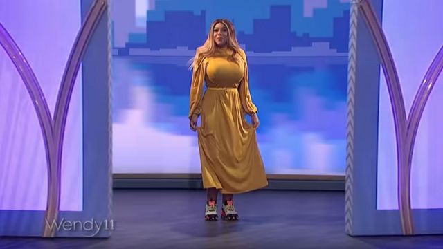 Pyer moss Wrap Sleeve Maxi Vestido usado por Wendy Williams en The Wendy Williams Show noviembre 20, 2019