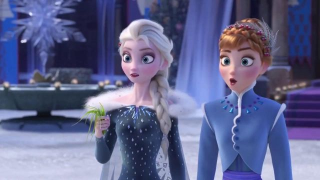 La robe portée par Elsa (Idina Menzel) dans le film La Reine des neiges 2