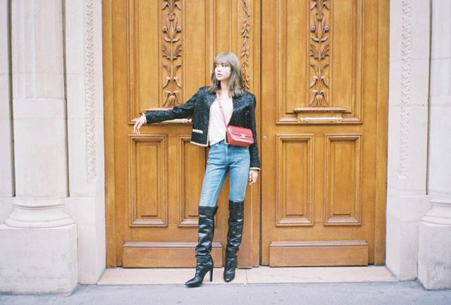The boots thigh-high boots black Lisa on the account Instagram of @lalalalisa_m