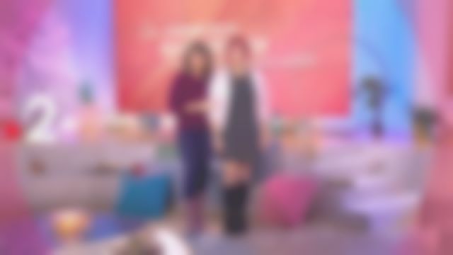 Le pull uni de Faustine Bollaert dans Ça commence aujourd'hui le 25.11.