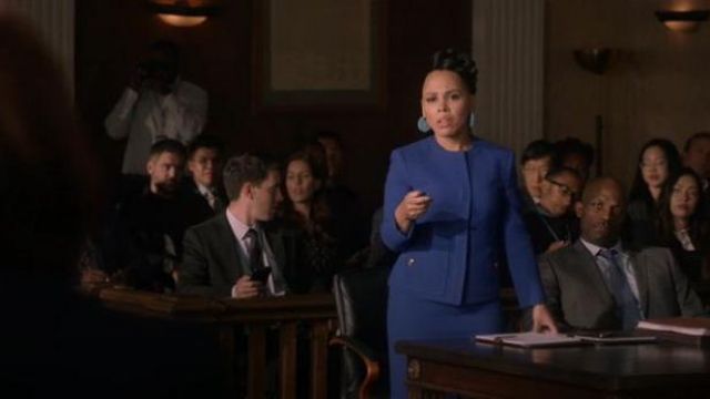 Escada Randuxina Wool Crepe Slit Falda lápiz usada por Tegan Price (Amirah Vann) en Cómo salirse con la suya con el asesinato Temporada 06 Episodio 08