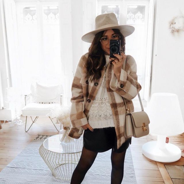 The fedora hat off-white worn by Margaux on the account Instagram of ...