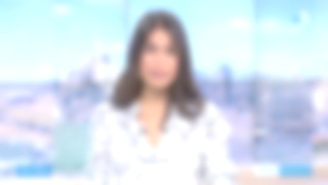 La chemise blanche imprimée de Émilie Tran Nguyen dans le  12/13 Journal de France 3