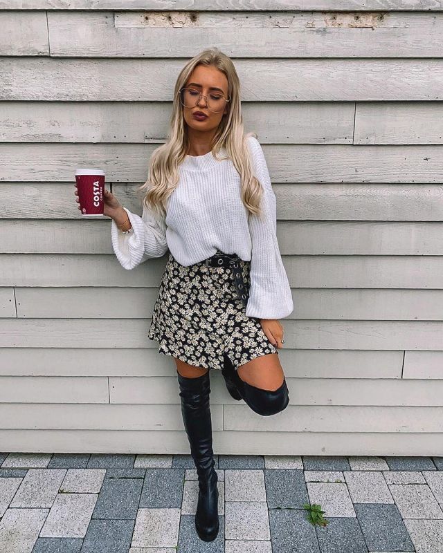 Black Over the Knee Boots of Helena on the Instagram account @helenacritchley